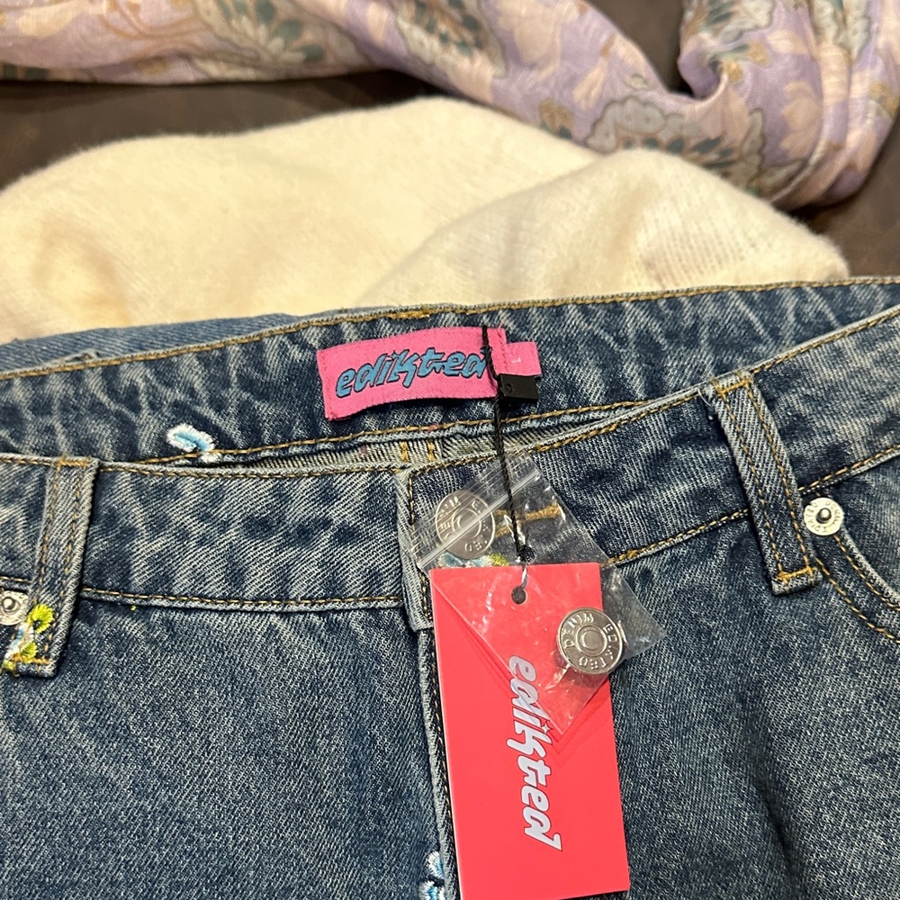 Edikted Denim Women's Jeans with Embroidered Details